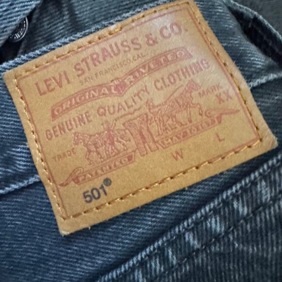 New Levi's 501 Spliced Jeans Black Button Fly High Waist Fringe Hem Sz 28 - Picture 6 of 10